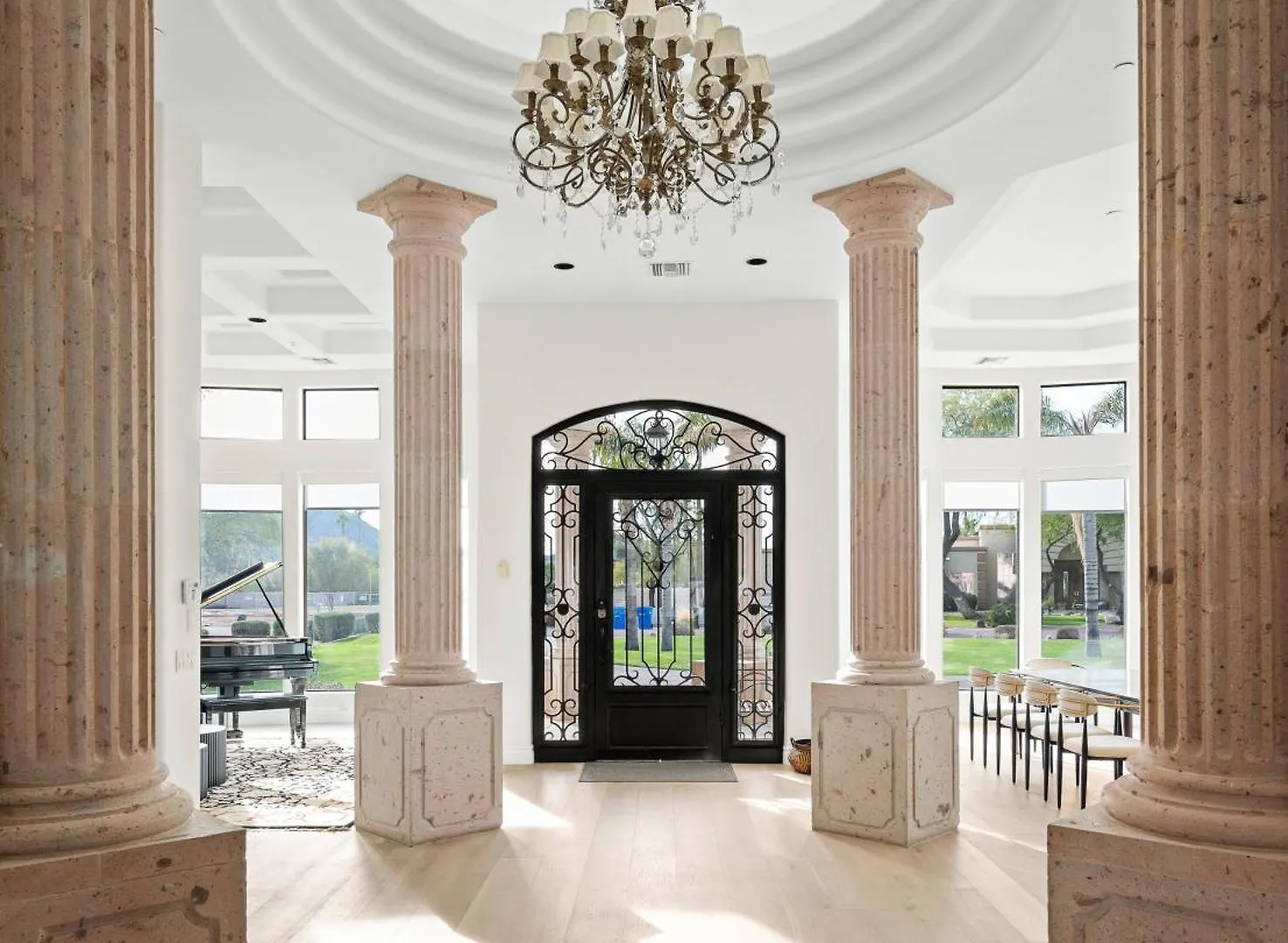Mystique Paradise Modern Mixed With Eclectic Treasure Scottsdale Feriehus