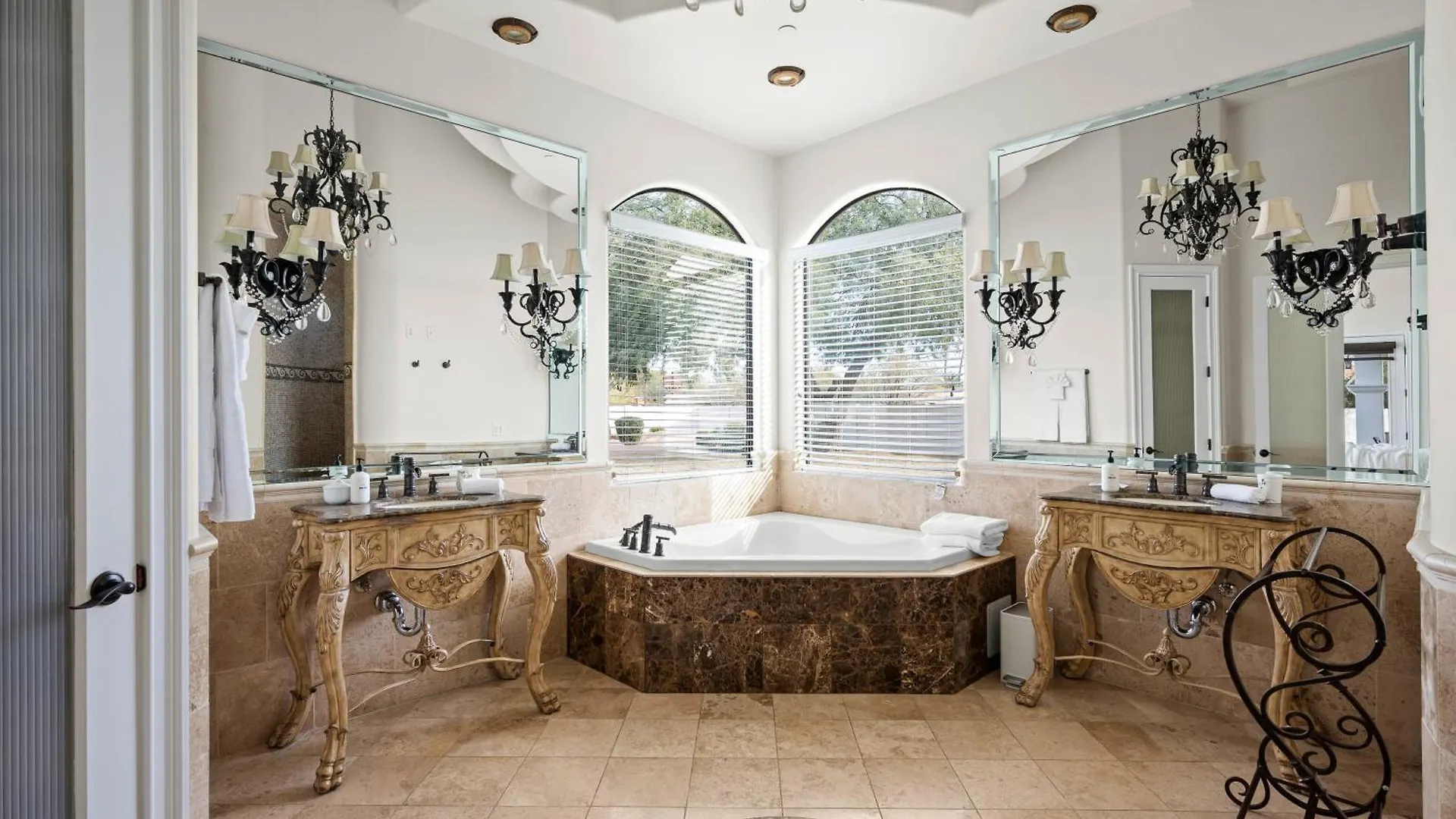 Mystique Paradise Modern Mixed With Eclectic Treasure Scottsdale 0*,